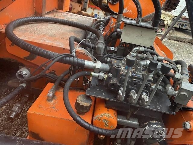 FOREZ BENNE BENNE ET GRUE SUR BERCE Transport – ostalo