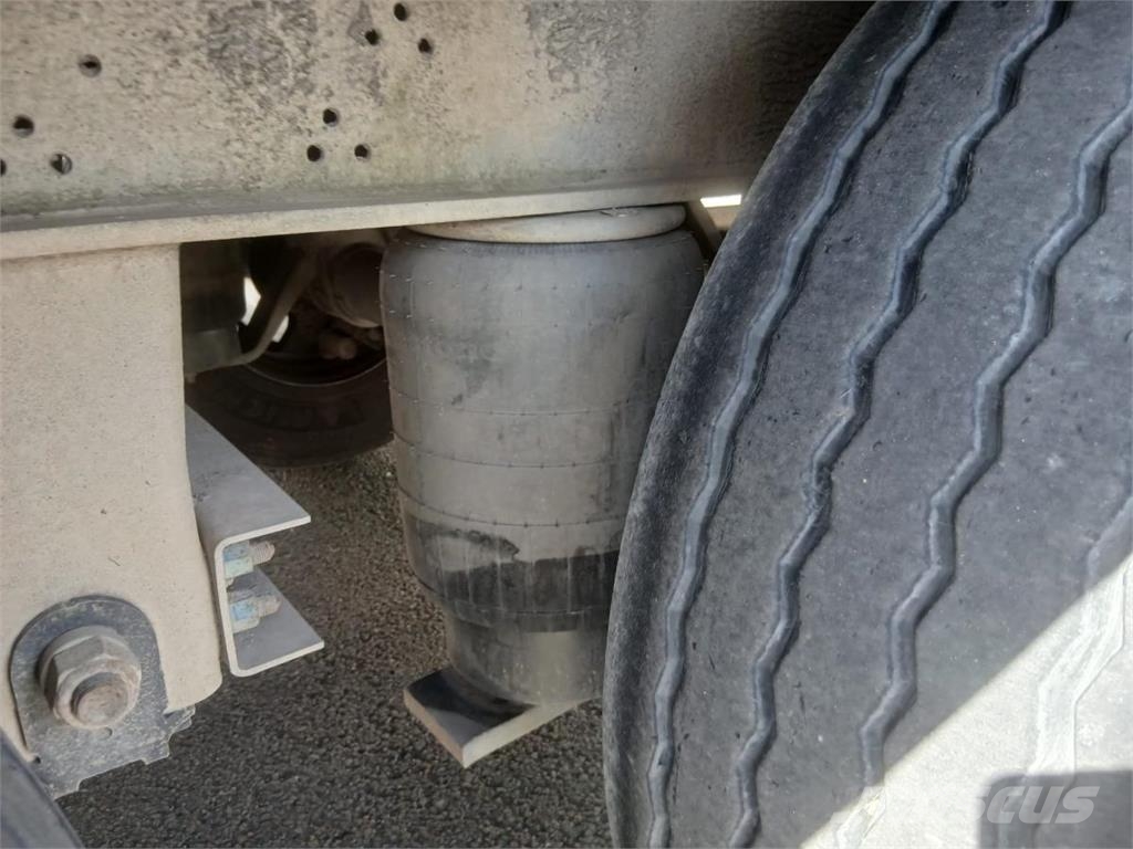Fruehauf Non spécifié Flatbed çekiciler