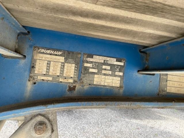 Fruehauf Non spécifié Semi-trailer med Gardinsider
