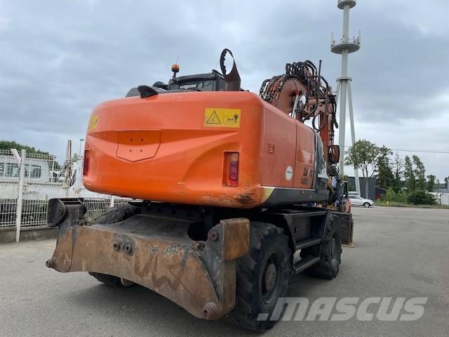 Hitachi ZX140W-5B حفارات بعجل
