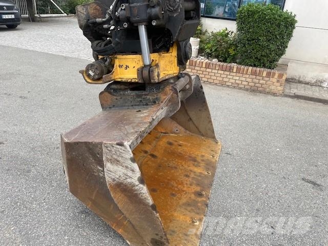 Hitachi ZX140W-5B حفارات بعجل