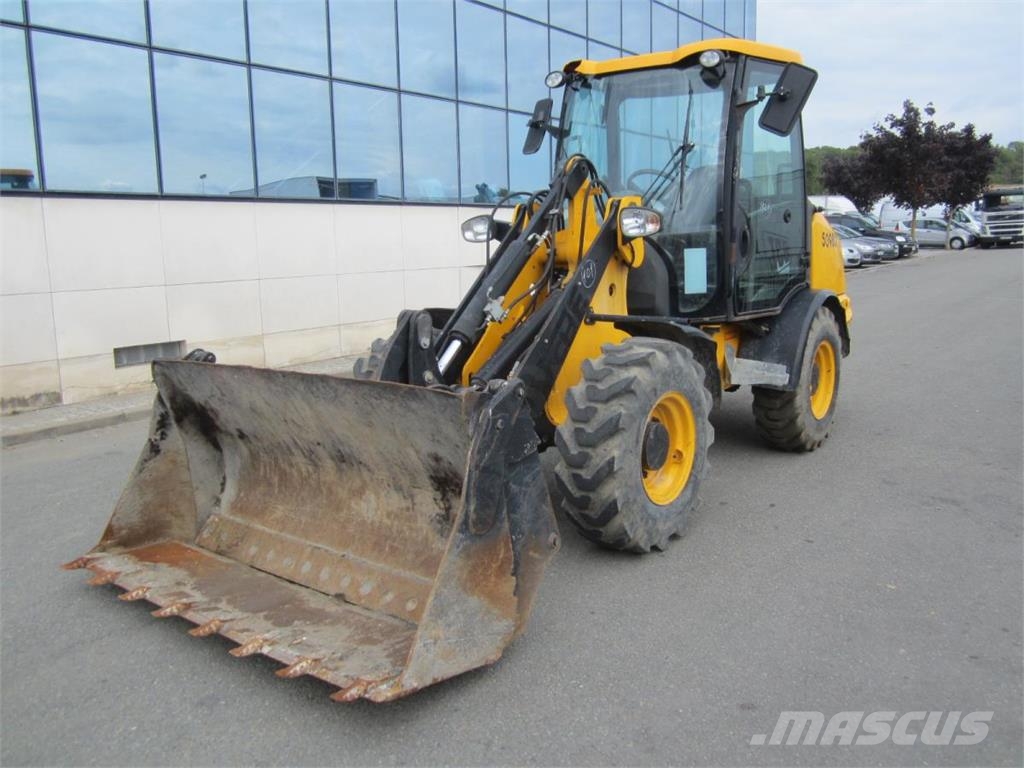JCB 406 Kolesni nakladalci