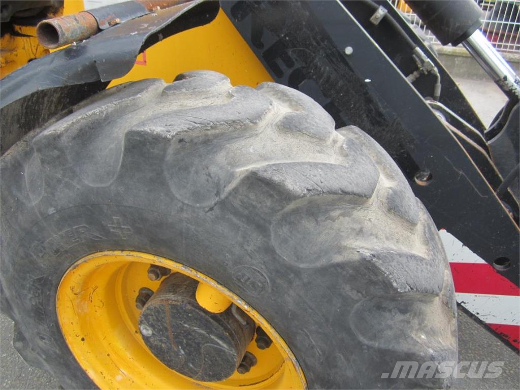JCB 406 Kolesni nakladalci