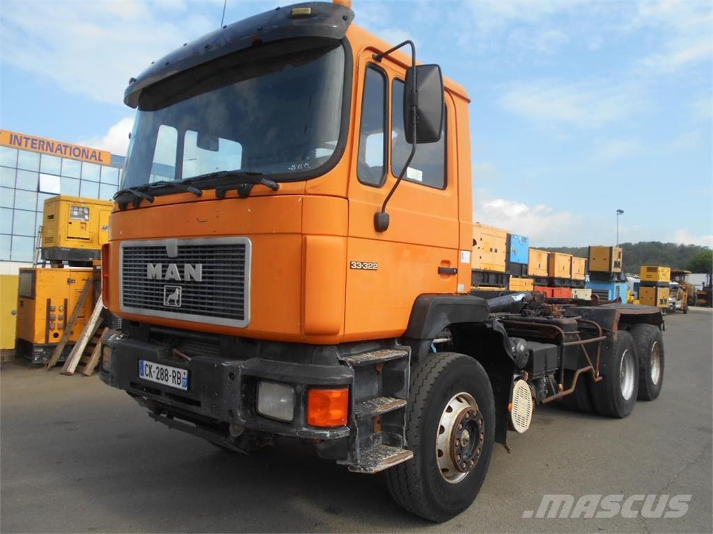 MAN 32.322 Absetzkipper