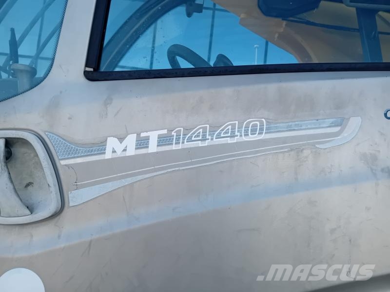 Manitou MT 1440 مناولات متداخلة