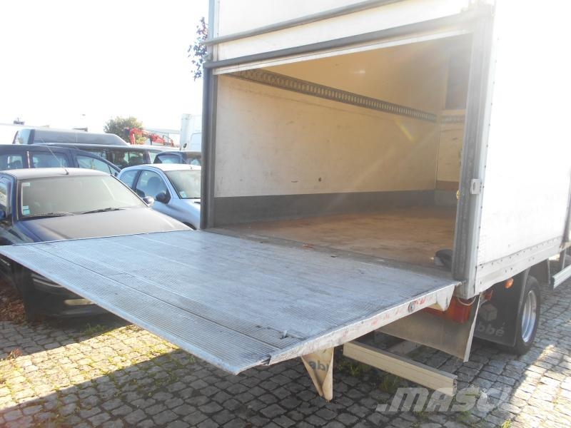 Mercedes-Benz 411 Box body