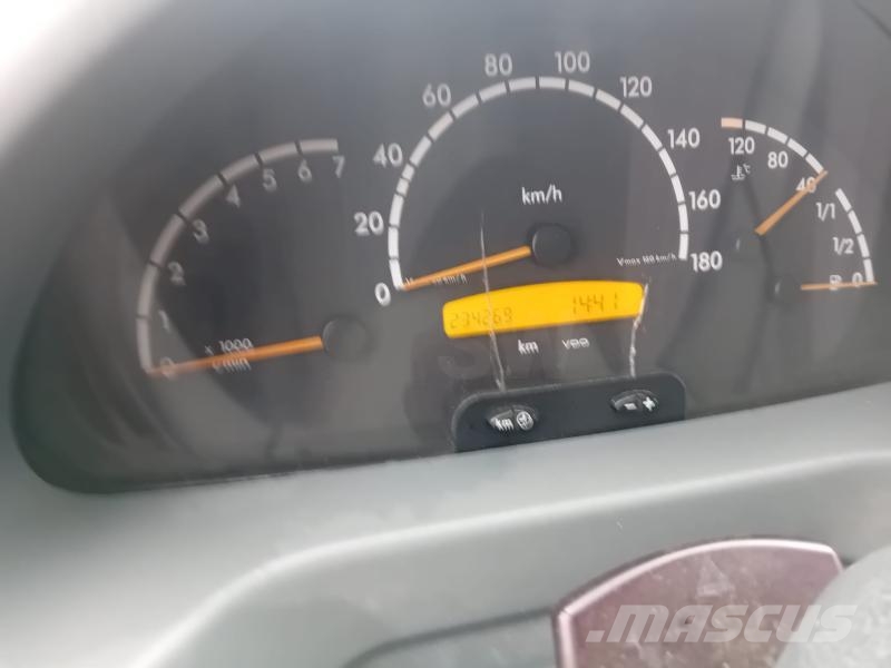 Mercedes-Benz 413d Контейнер