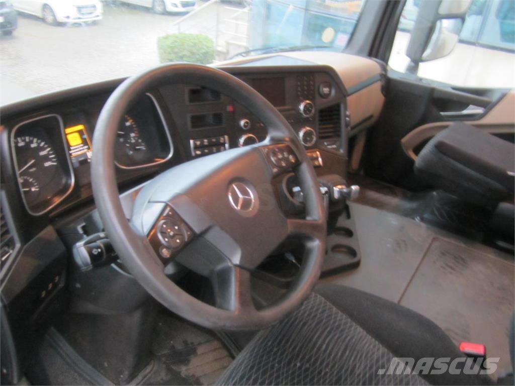 Mercedes-Benz Actros Furgoonautod