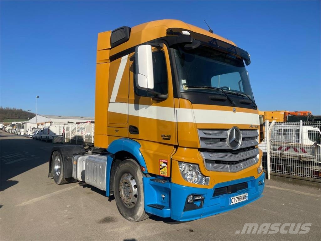 Mercedes-Benz Actros 1845 牵引车