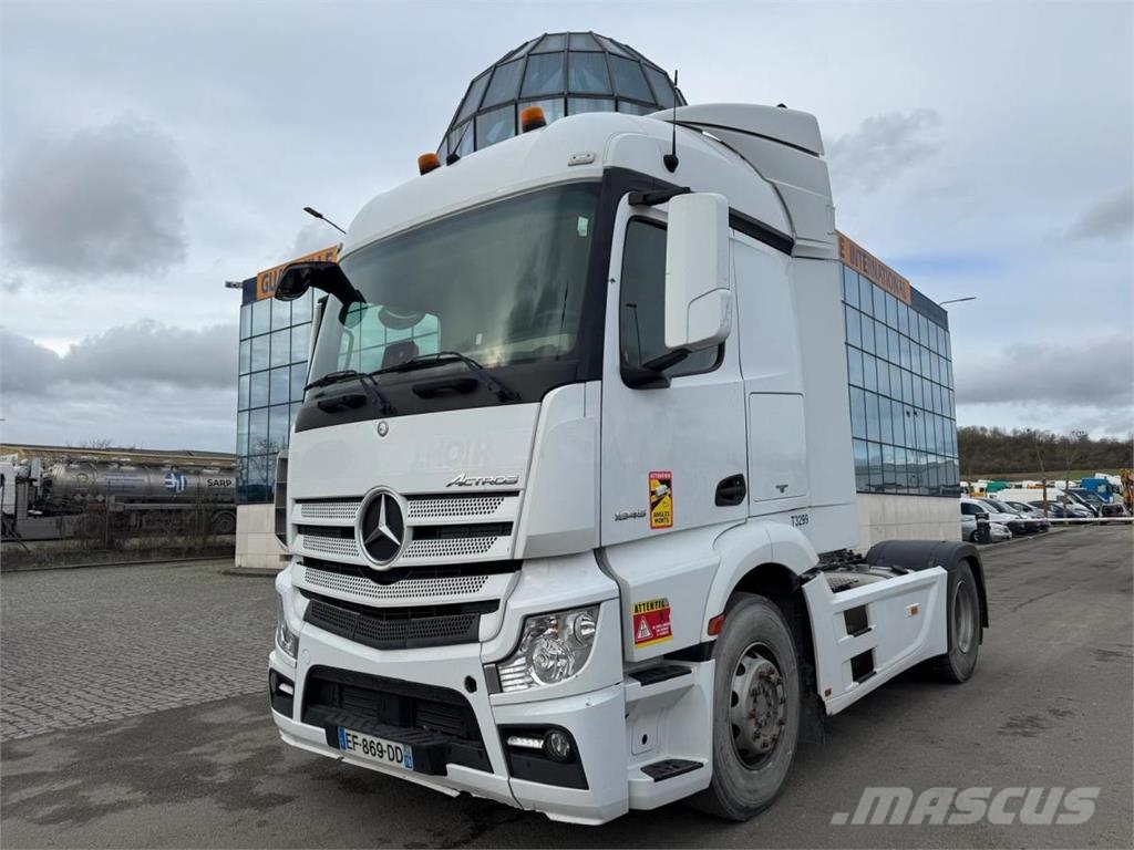 Mercedes-Benz Actros 1845 牵引车