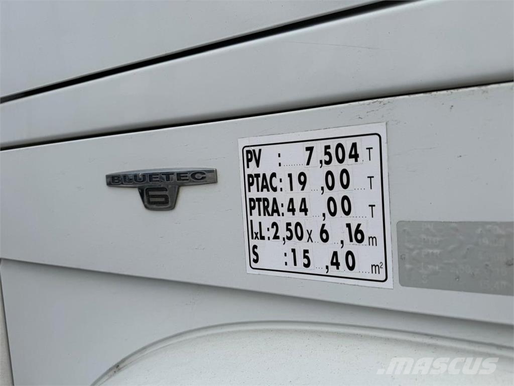 Mercedes-Benz Actros 1845 牵引车