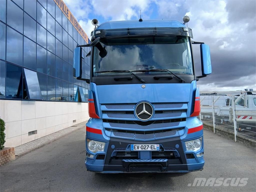Mercedes-Benz Actros وحدات الجر