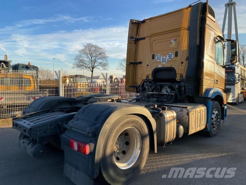 Mercedes-Benz Actros 1845 牵引车