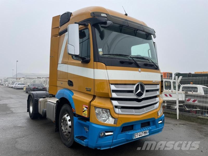 Mercedes-Benz Actros 1845 牵引车