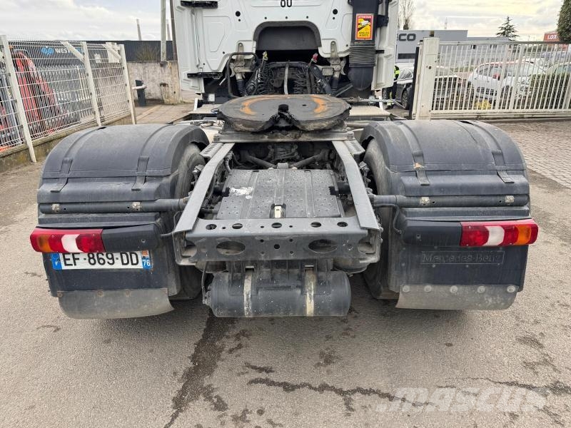 Mercedes-Benz Actros 1845 牵引车