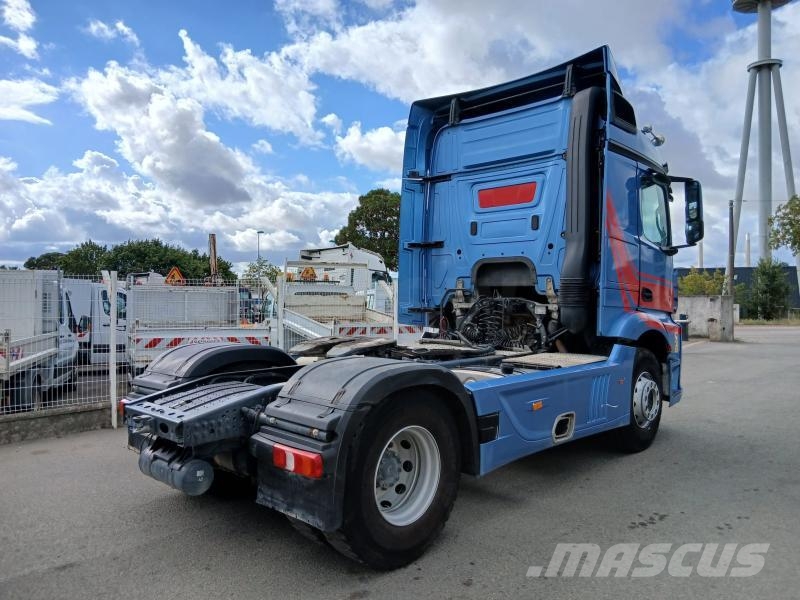 Mercedes-Benz Actros وحدات الجر