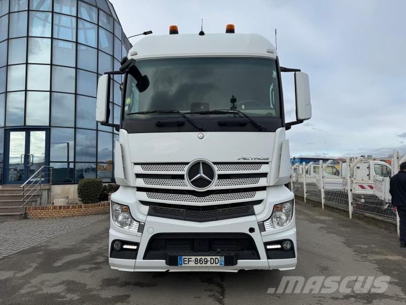 Mercedes-Benz Actros 1845 牵引车