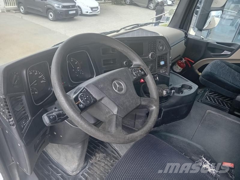 Mercedes-Benz Actros 1845 牵引车