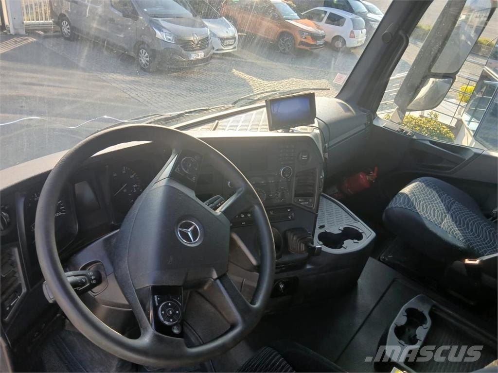 Mercedes-Benz Arocs Camion benne