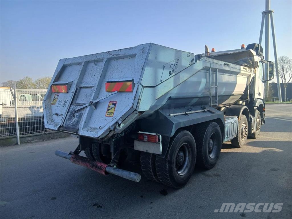 Mercedes-Benz Arocs Camion benne