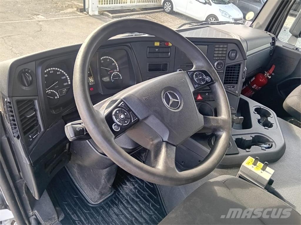 Mercedes-Benz Arocs Pašizgāzējs