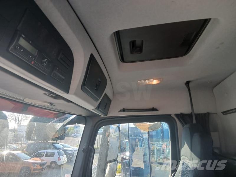 Mercedes-Benz Arocs Camion benne