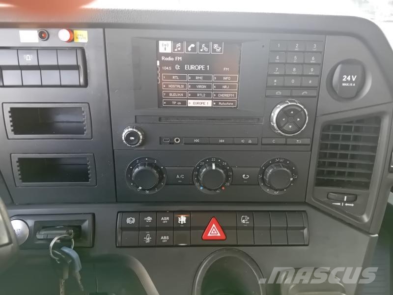 Mercedes-Benz Arocs Pašizgāzējs