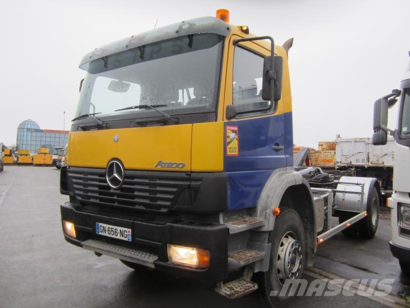 Mercedes-Benz Atego 1823 Camiões caixa desmontável com elevador de cabo