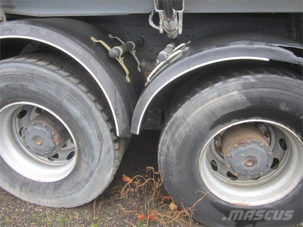 Mercedes-Benz Axor 3240 Самоскиди