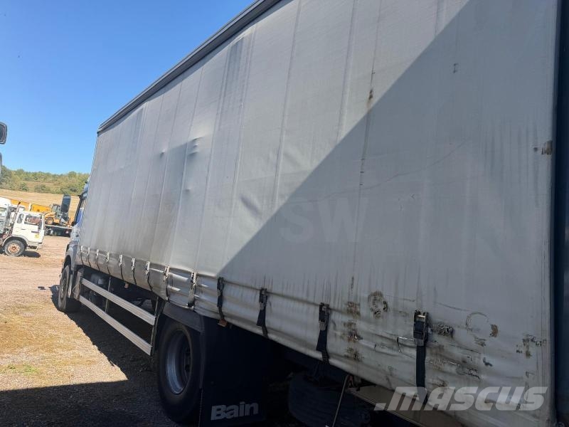 Mercedes-Benz Axor 1833 Tovornjaki s ponjavo