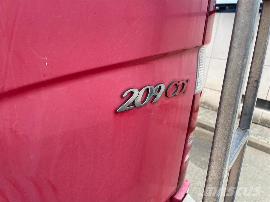 Mercedes-Benz Sprinter 209 CDI هيكل صندوقي