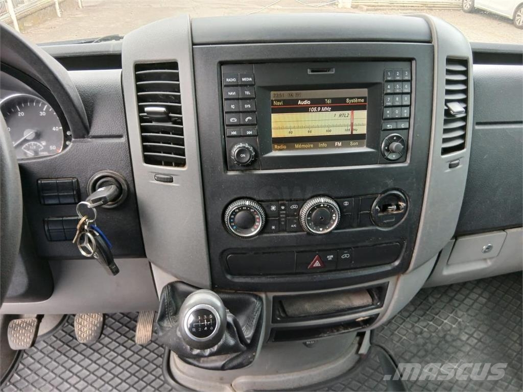 Mercedes-Benz Sprinter 515 CDI Kis teherszállító/Platós kocsi