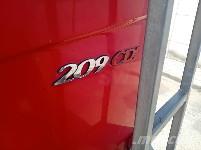 Mercedes-Benz Sprinter 209 CDI 박스 바디