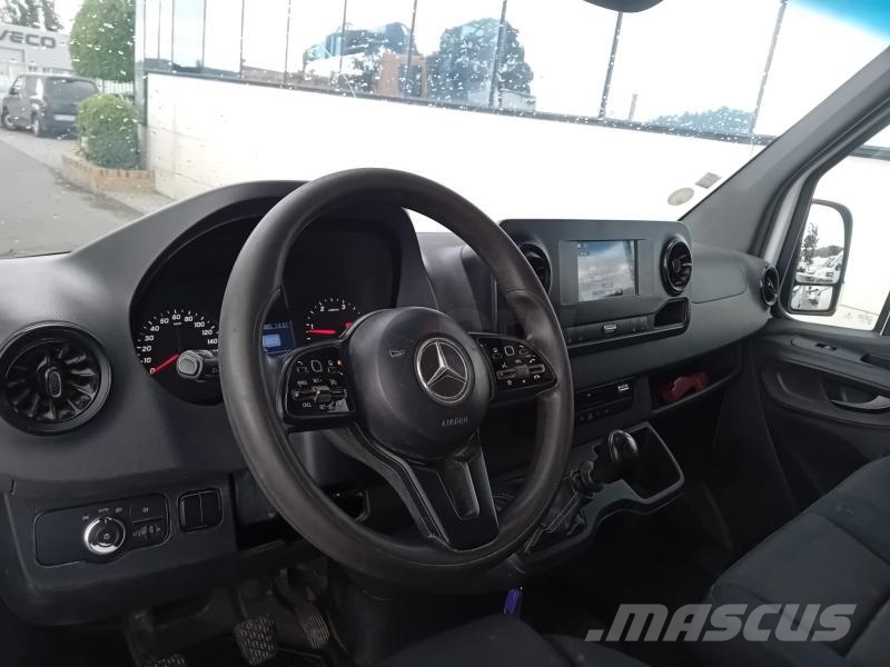 Mercedes-Benz Sprinter 516 CDI Kis teherszállító/Platós kocsi