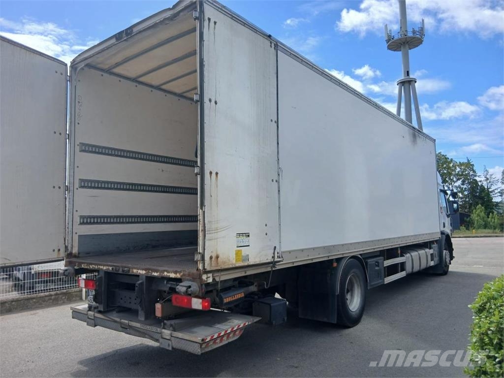 Renault Gamme D 貨箱式卡車