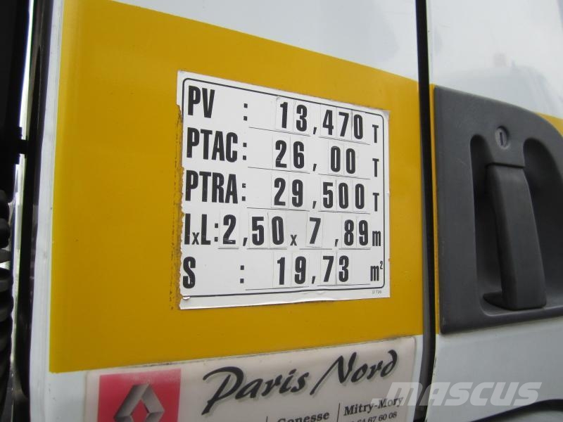 Renault Kerax 탱커 트럭