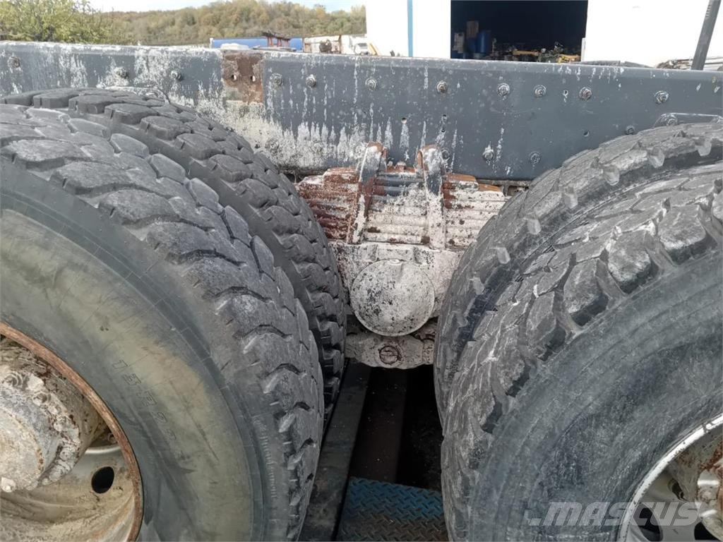 Renault Kerax Camiones con chasís y cabina