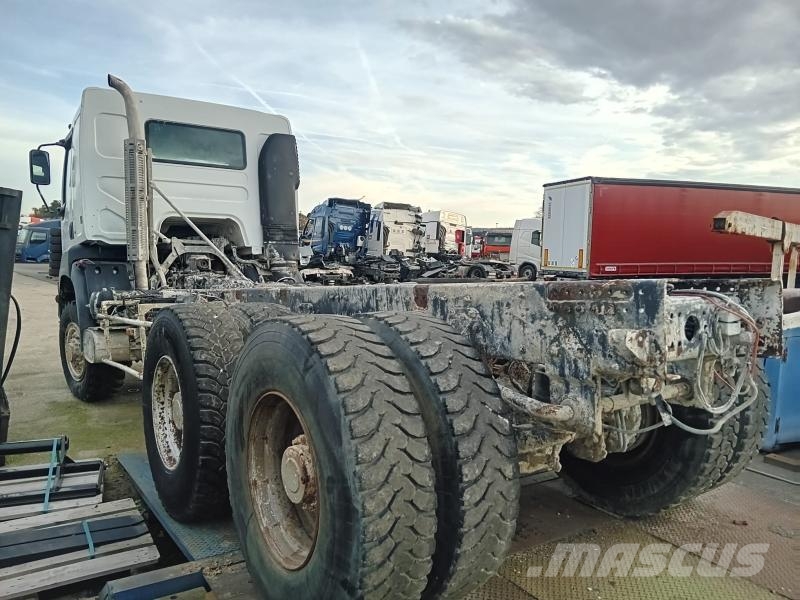 Renault Kerax Camiones con chasís y cabina