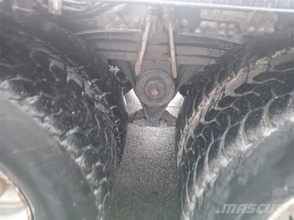 Renault Kerax 460 DXI Razstavljivi tovornjaki z žičnimi dvigali