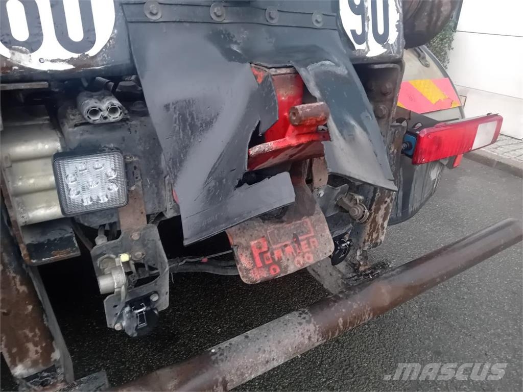 Renault Kerax 460 DXI Razstavljivi tovornjaki z žičnimi dvigali