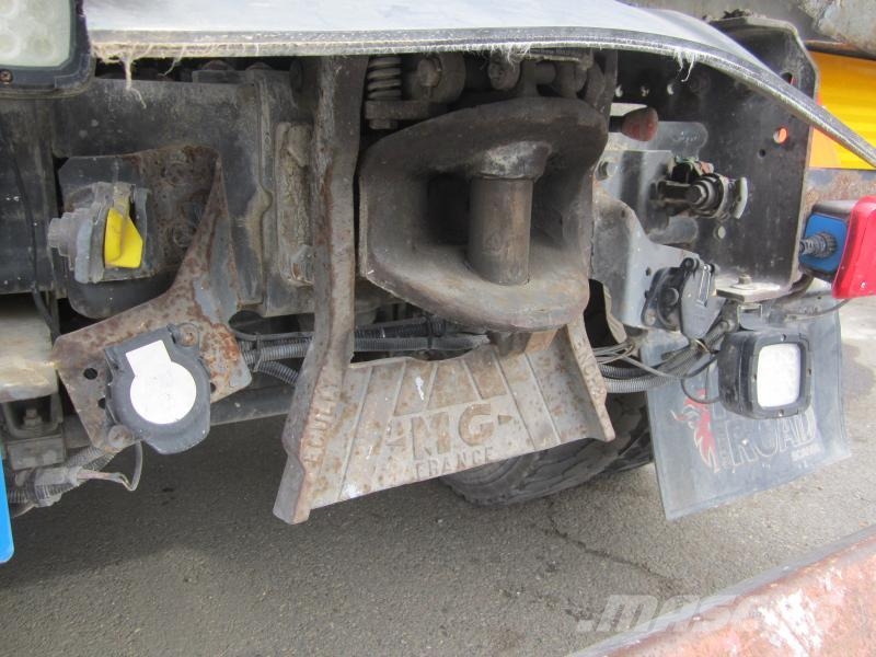 Renault Kerax 460 DXI Skip loader trucks