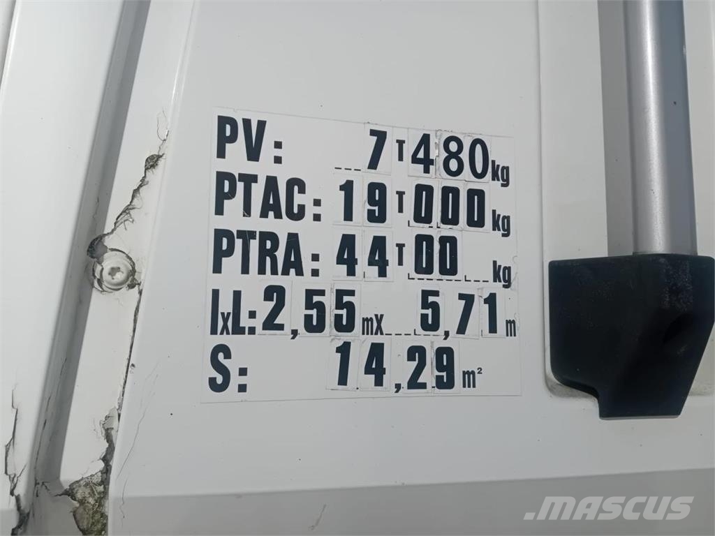 Renault Magnum 480 DXI 牵引车