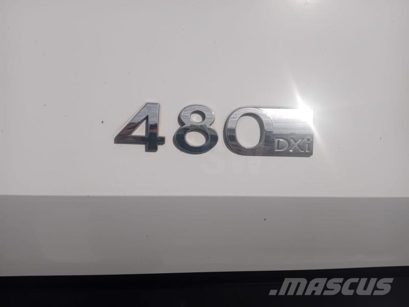 Renault Magnum 480 DXI 牵引车