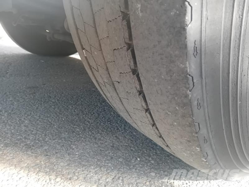Renault Magnum 480 DXI 牵引车