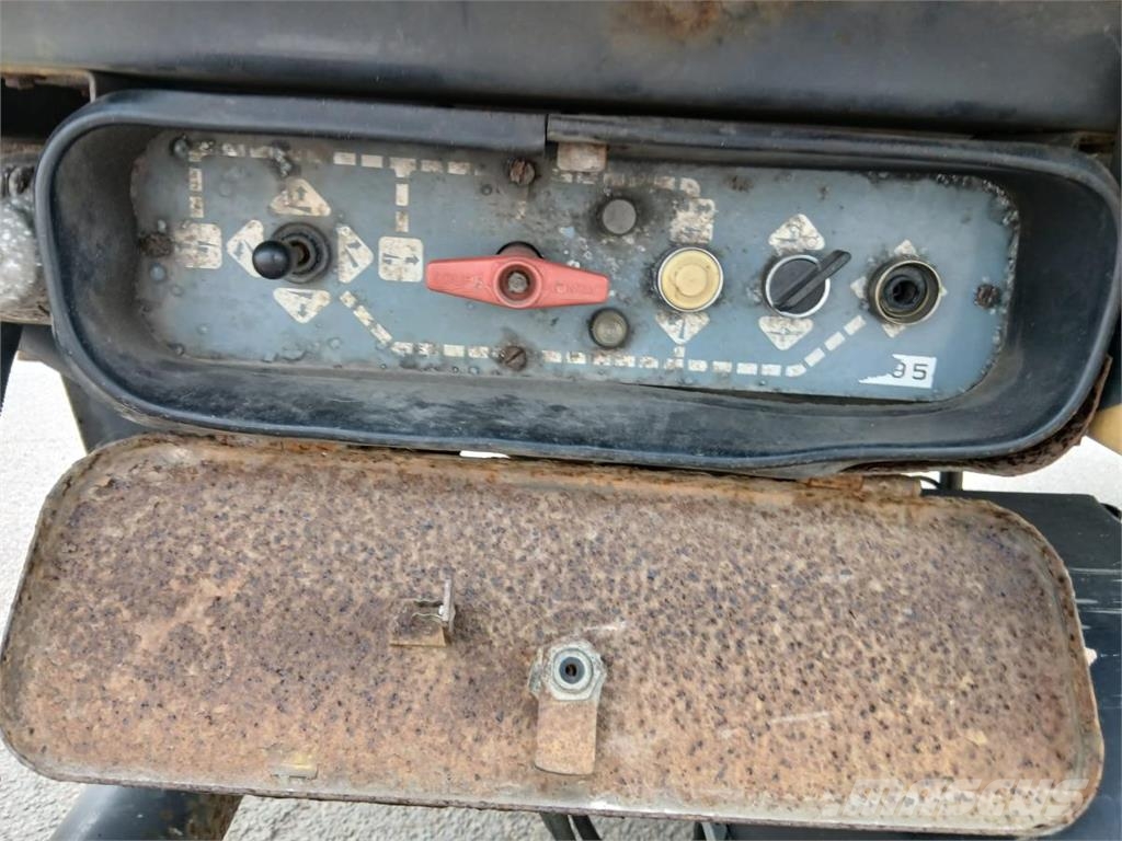 Renault Midlum 180 Camiones con caja de remolque