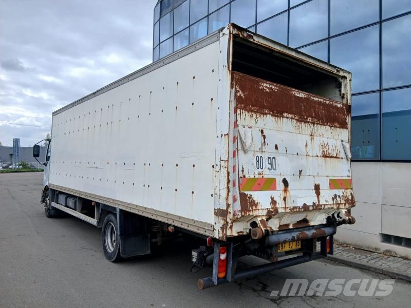 Renault Midlum 180 شاحنات ذات هيكل صندوقي