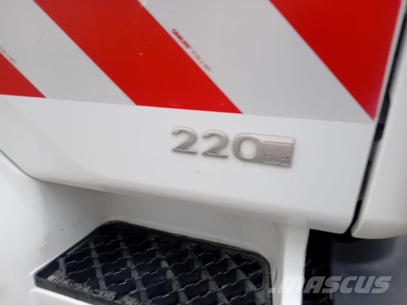 Renault Midlum 220 DXI Sweeper trucks