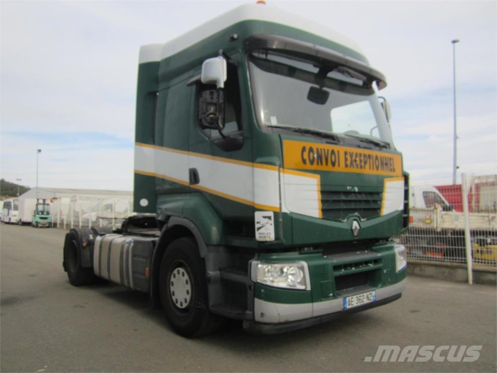Renault Premium 牵引车