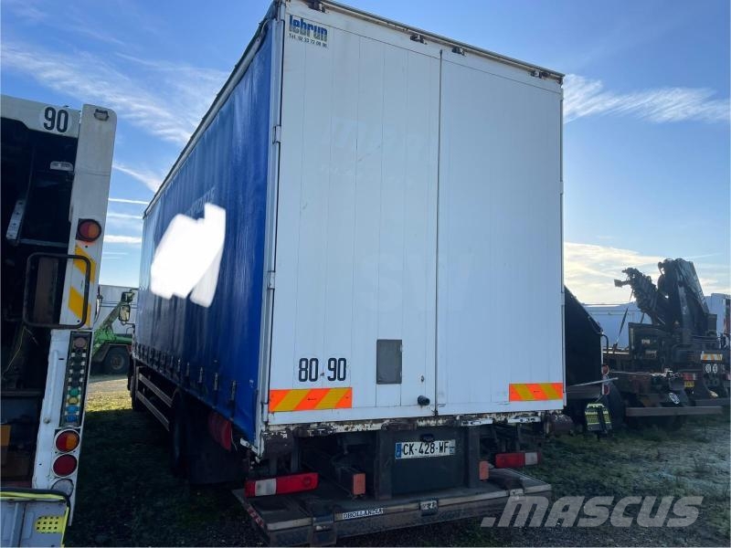 Renault Premium شاحنات بغطاء جانبي