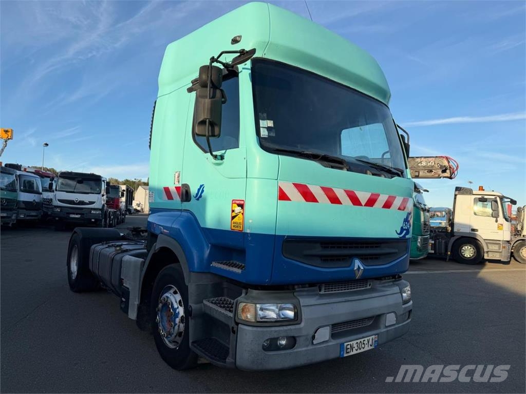 Renault Premium Trekkers